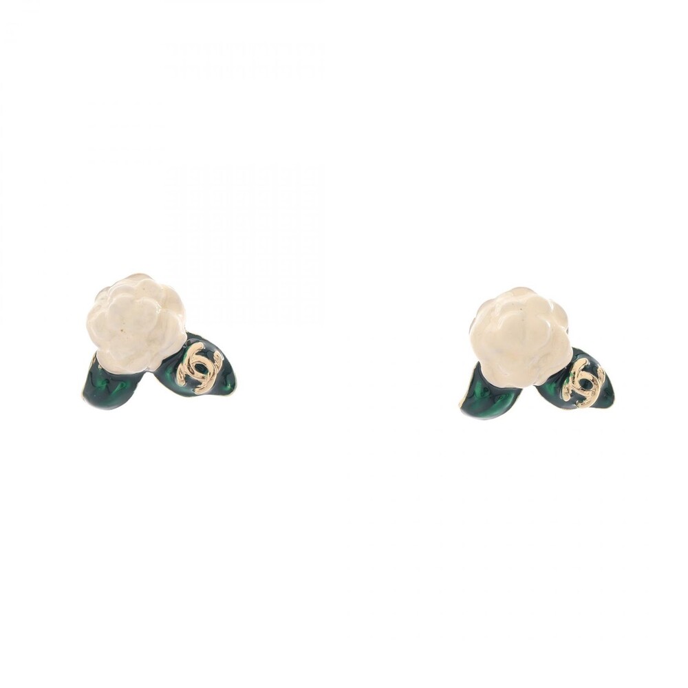 Chanel Coco Mark Flower Motif Pierced #342323C44B